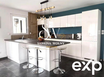 Maison traditionnelle - 140 m² - 6 pièces