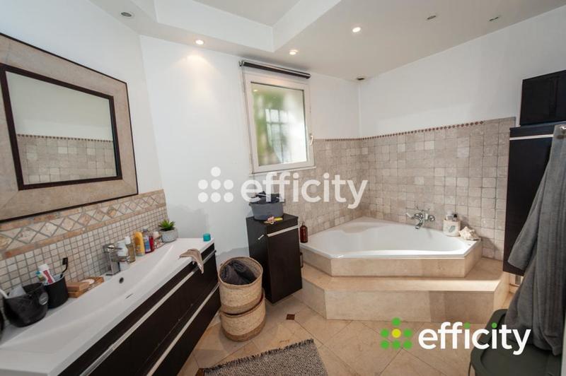 Pavillon - 183 m² - 5 pièces