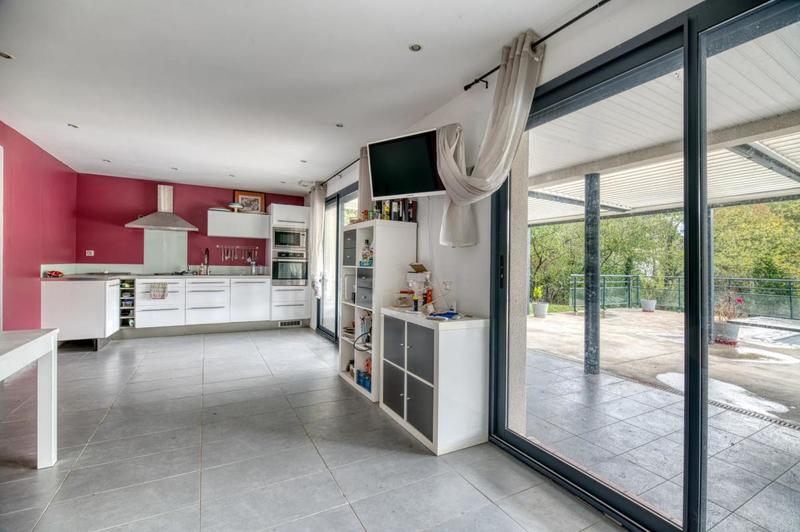 Villa - 245 m² - 9 pièces