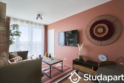 Chambre - 12 m² - 1 pièce