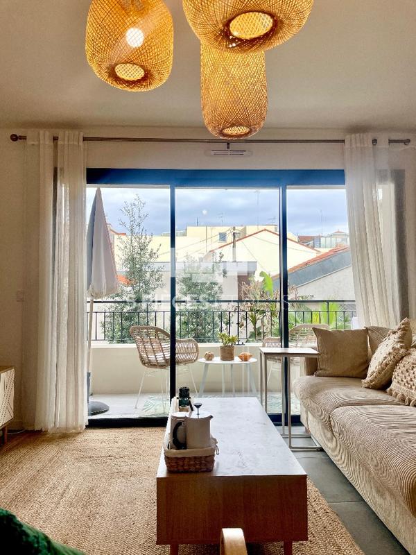 Appartement sur toit - 70 m² - 3 pièces