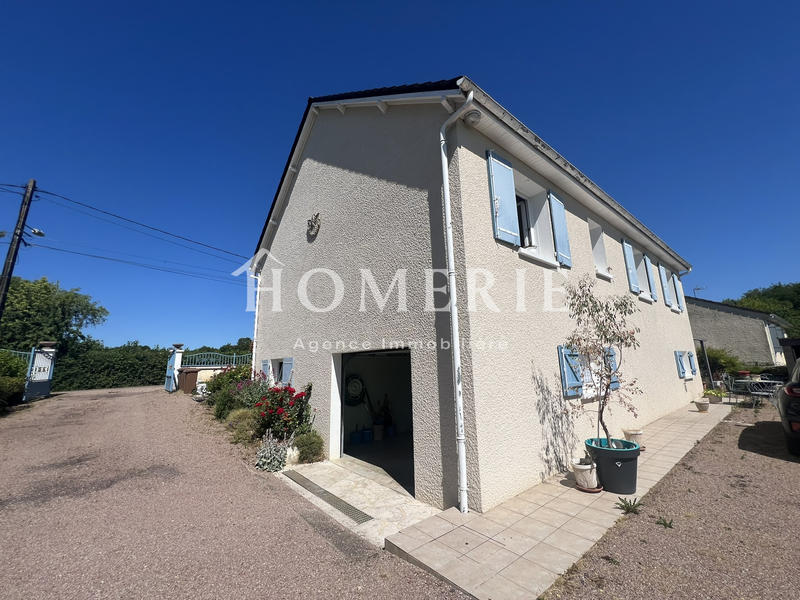 Maison - 98 m² - 5 pièces