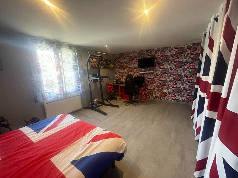 Maison - 216 m² - 5 pièces