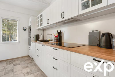 Maison - 330 m² - 10 pièces