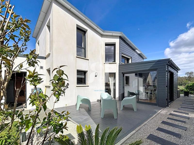 Maison - 123 m² - 4 pièces