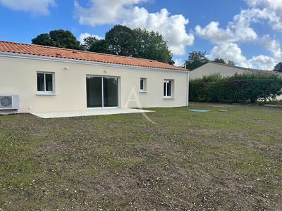 Maison - 85 m² - 4 pièces