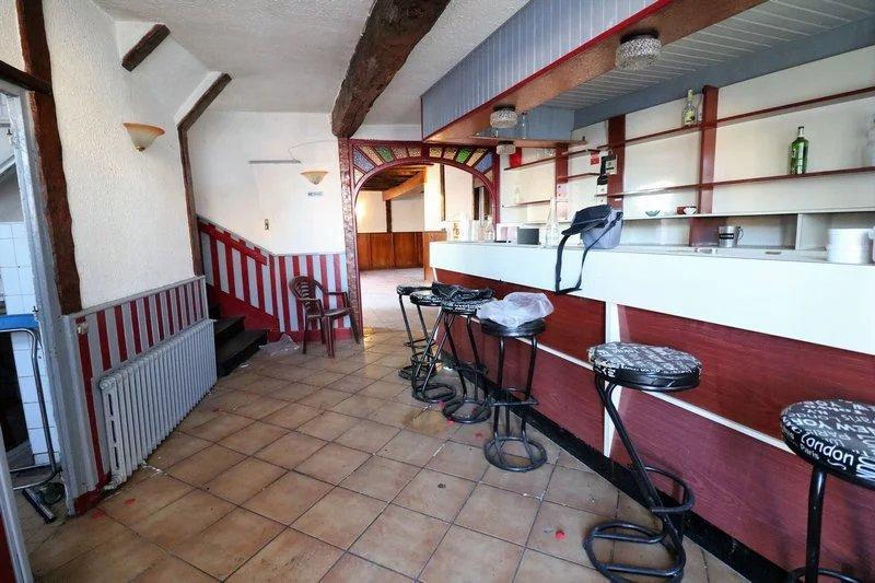 Maison - 370 m² - 11 pièces