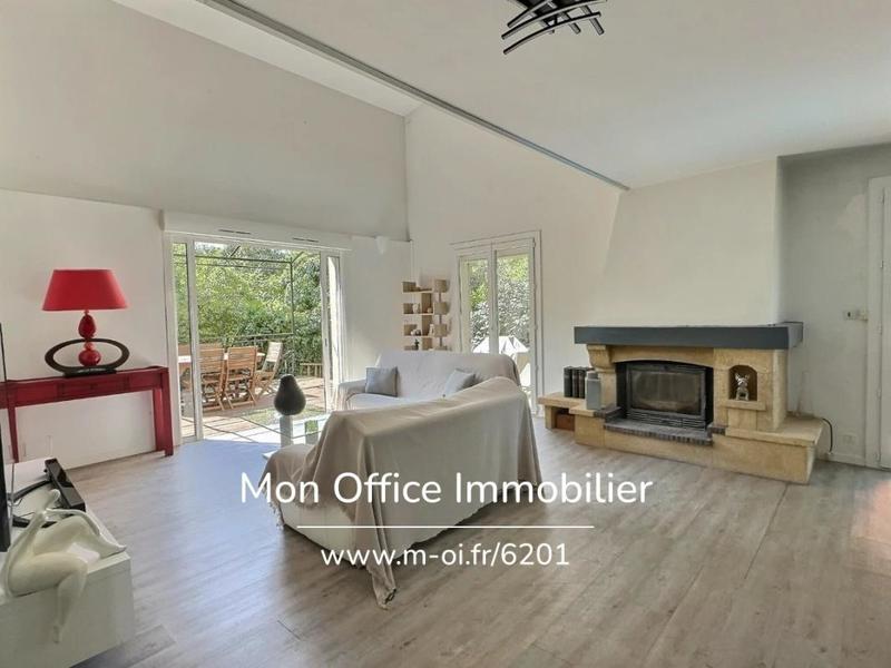 Maison - 250 m² - 10 pièces