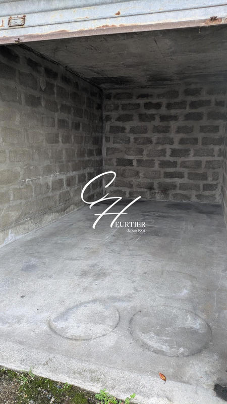 Parking / Garage - 14 m²