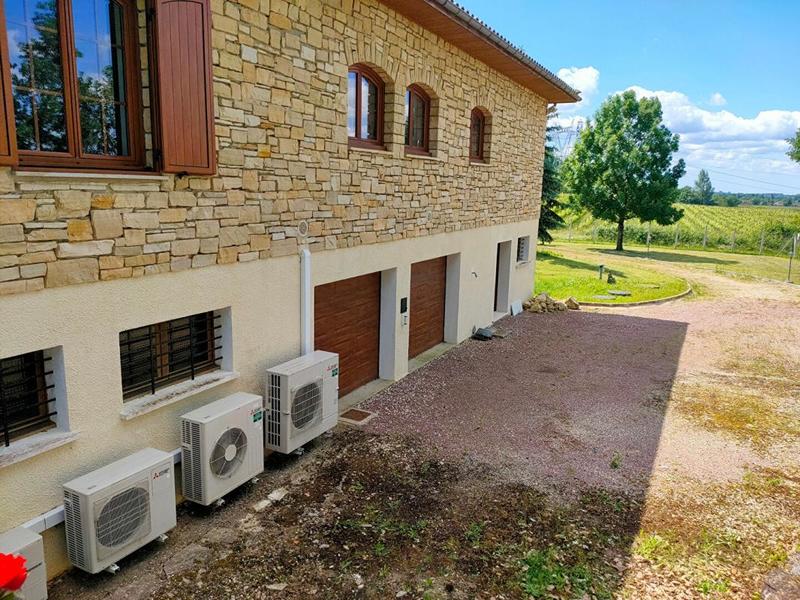 Maison - 360 m² - 8 pièces