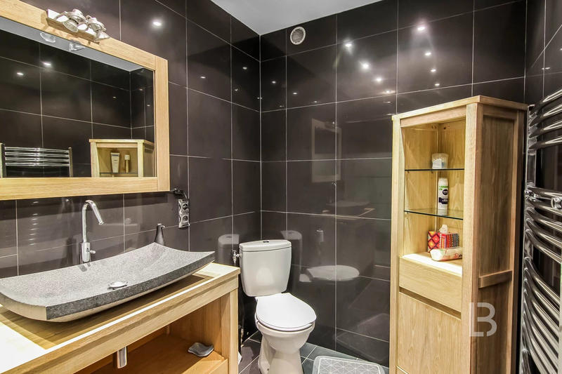 Appartement - 90 m² - 3 pièces