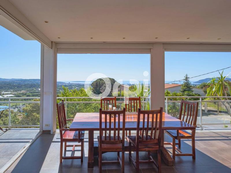 Villa - 260 m² - 5 pièces