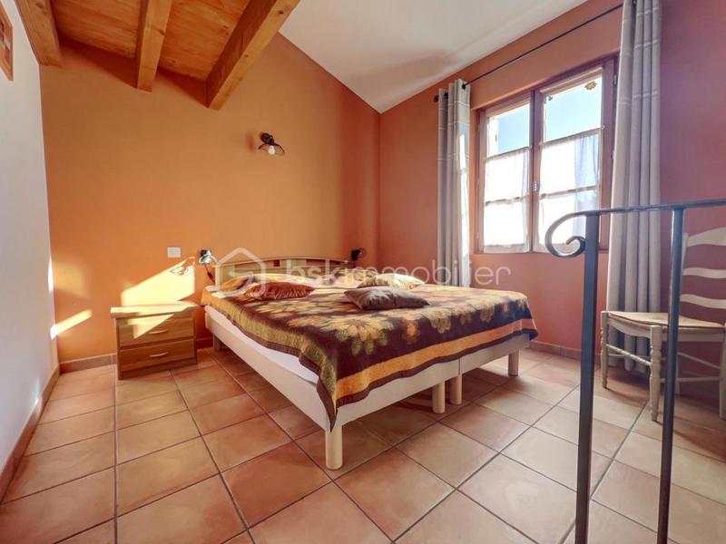 Propriété - 181 m² - 7 pièces