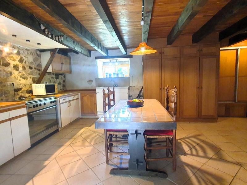 Corps de ferme - 137 m² - 6 pièces