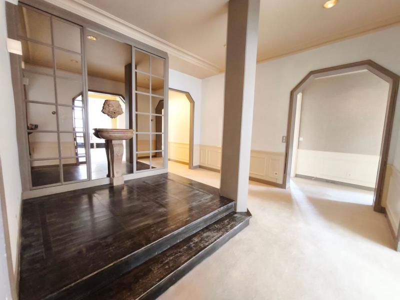 Appartement - 172 m² - 5 pièces