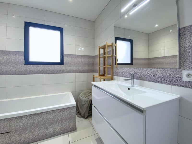 Maison - 176 m² - 7 pièces