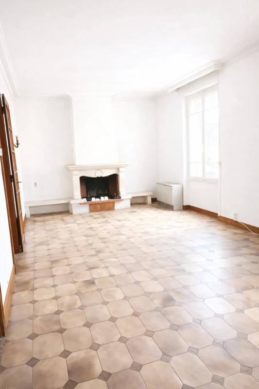 Propriété - 240 m² - 8 pièces
