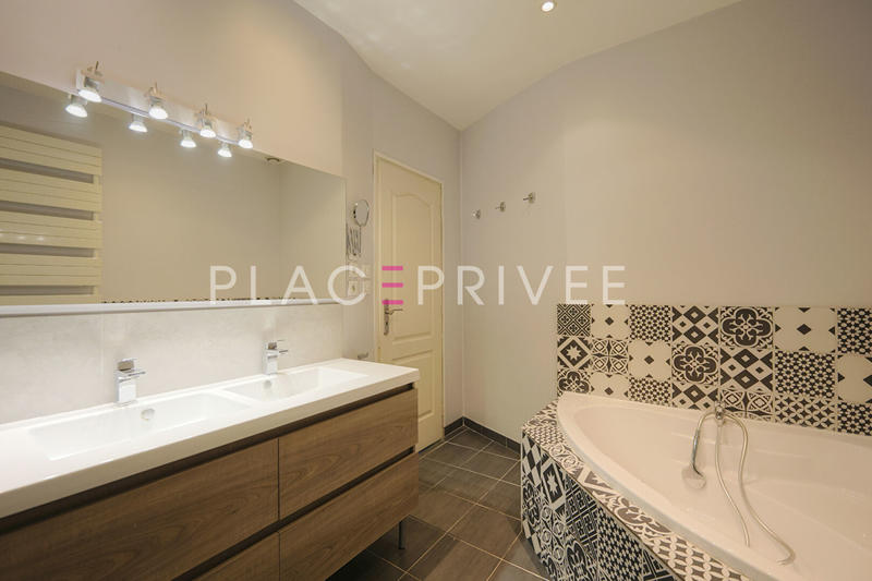 Appartement - 114 m² - 5 pièces