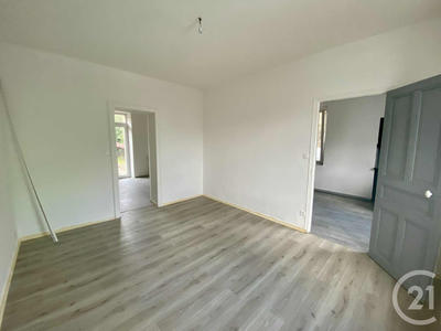 Maison - 96 m² - 5 pièces