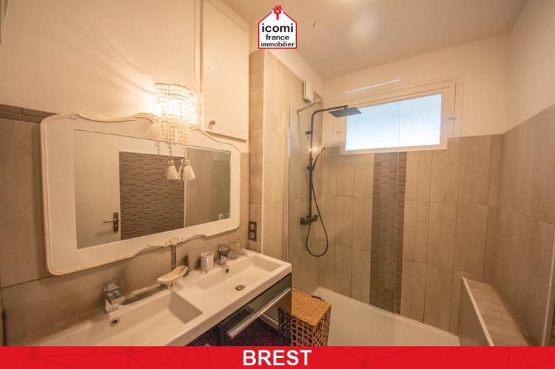 Appartement - 100 m² - 5 pièces