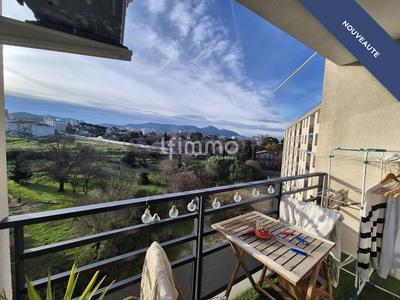 Appartement - 65 m² - 3 pièces