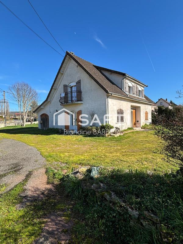 Maison - 210 m² - 8 pièces