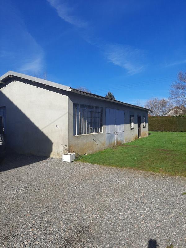 Maison - 121 m² - 10 pièces