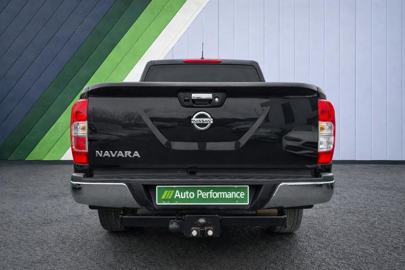 Nissan Navara II King-Cab 2.3 Dci 160 n-Connecta 21.500 Ht