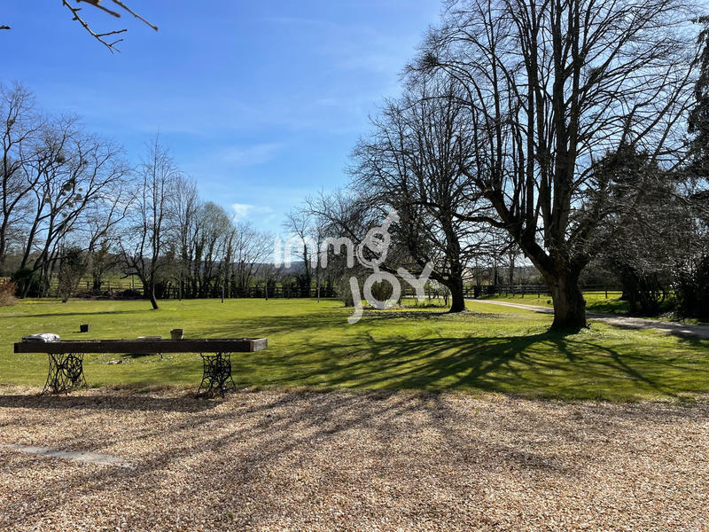 Propriété - 480 m² - 10 pièces