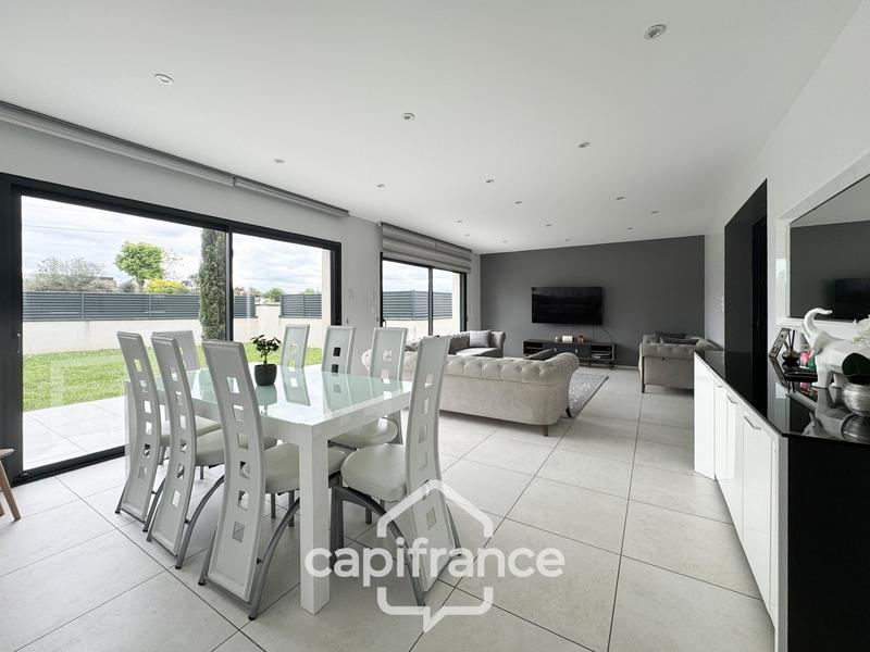 Maison - 275 m² - 7 pièces