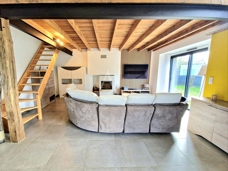 Maison - 311 m² - 7 pièces