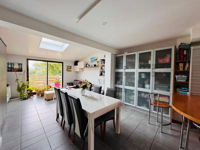 Maison - 101 m² - 5 pièces