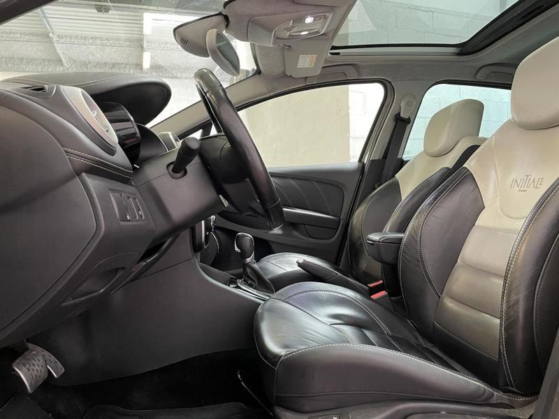 Renault Clio 4 IV Phase 2 1.2 TCe 120 Ch Edc6 Initiale Paris Toit Panoramique - Garantie 6 mois