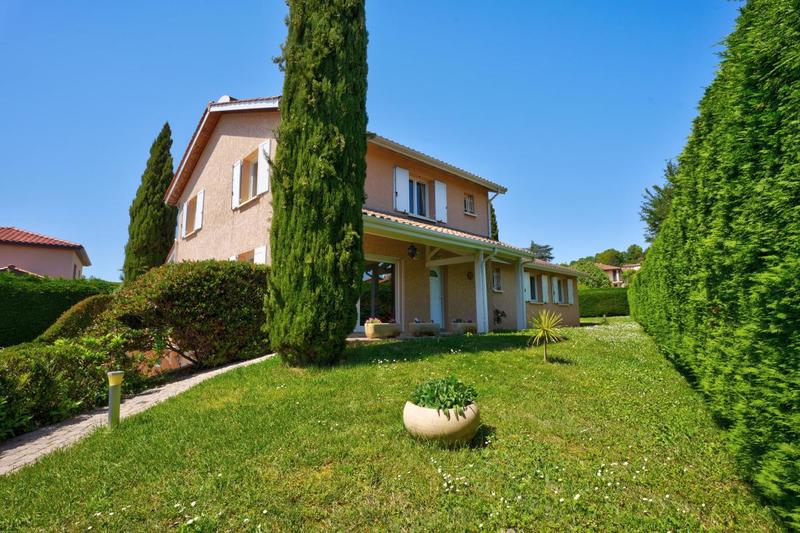 Maison - 190 m² - 7 pièces