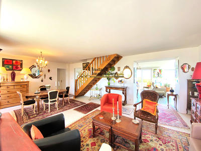 Maison - 190 m² - 8 pièces