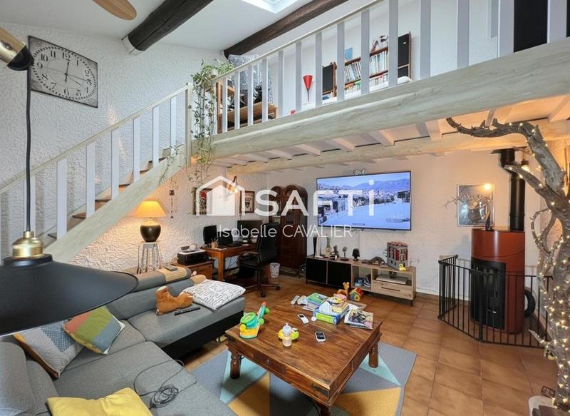 Maison - 230 m² - 6 pièces