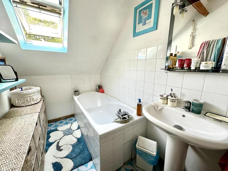 Maison - 102 m² - 5 pièces