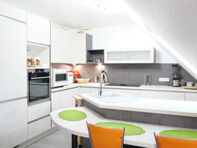 Appartement - 102 m² - 5 pièces