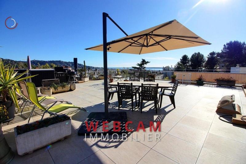 Appartement - 90 m² - 4 pièces