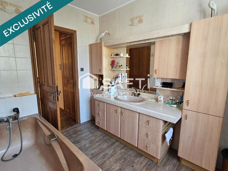 Maison - 230 m² - 5 pièces