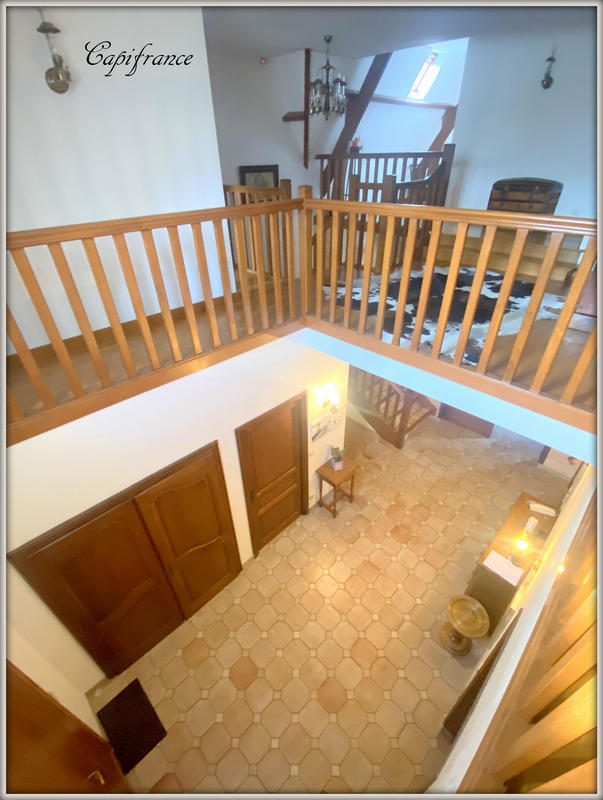 Maison - 255 m² - 6 pièces