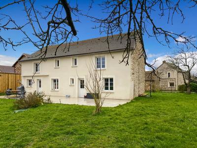 Corps de ferme - 204 m² - 7 pièces