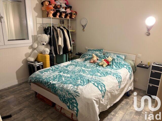 Maison - 230 m² - 8 pièces