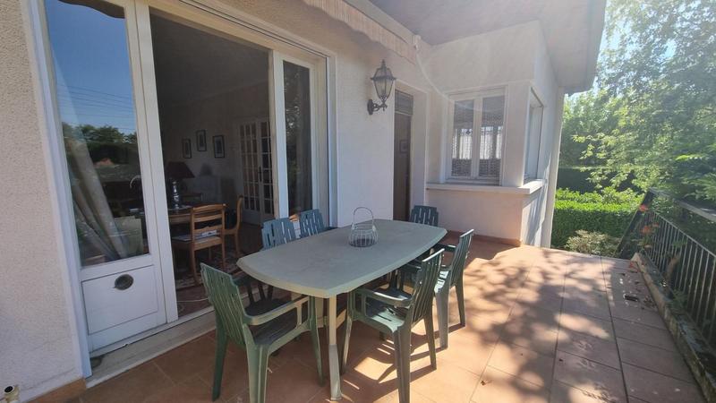 Maison - 210 m² - 6 pièces