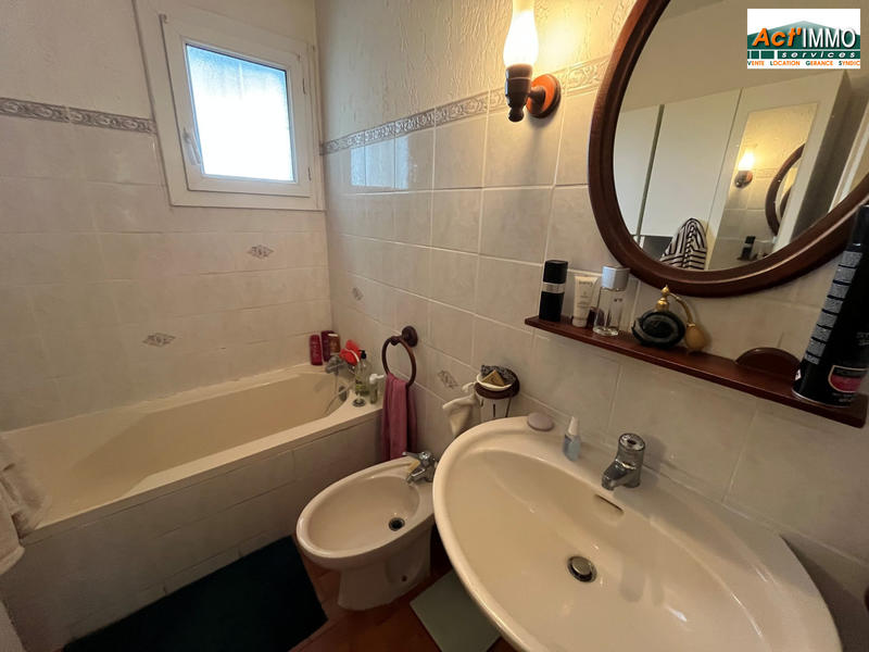 Maison traditionnelle - 100 m² - 4 pièces