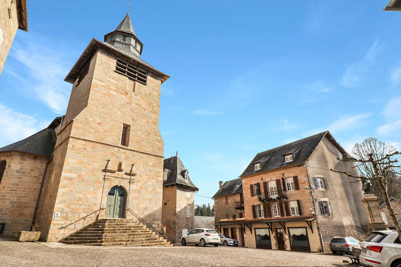 Maison - 193 m² - 10 pièces