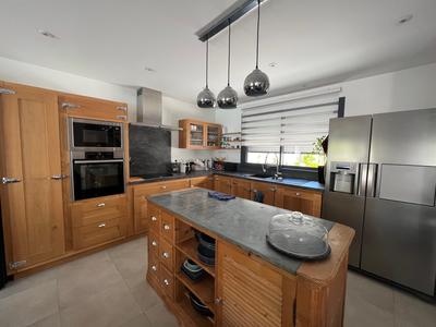 Maison - 152 m² - 6 pièces