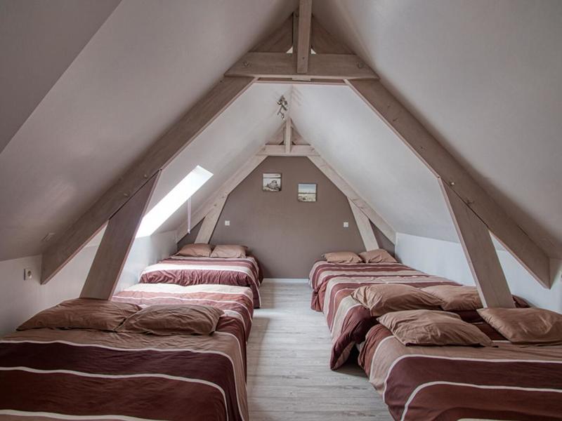 Maison - 287 m² - 10 pièces