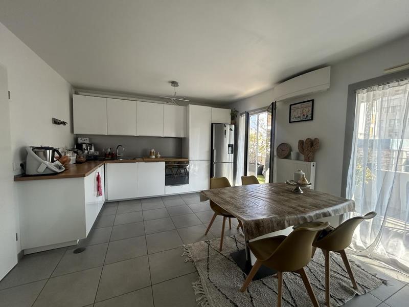 Appartement - 83 m² - 4 pièces