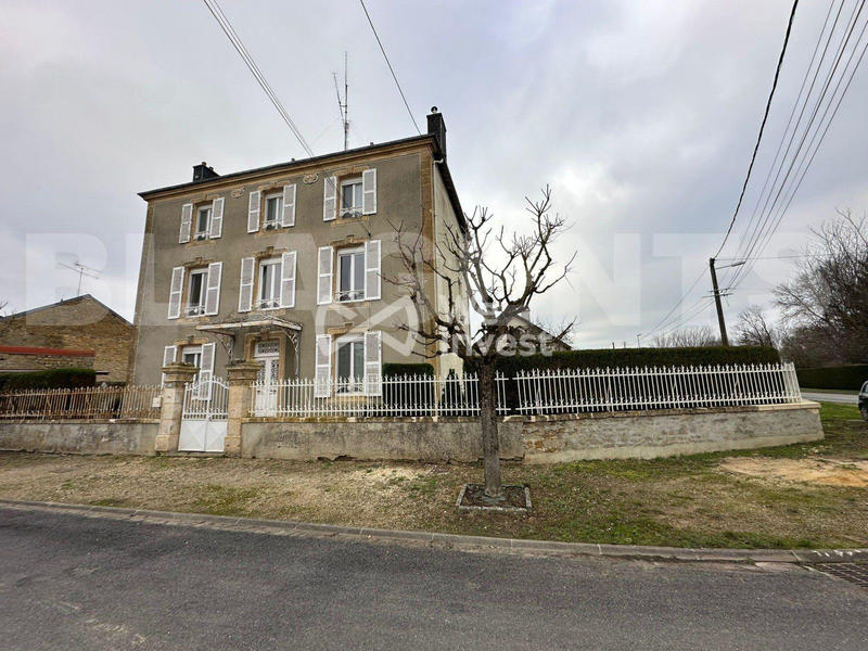 Maison - 247 m² - 10 pièces